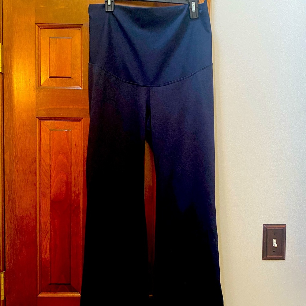 Old Navy yoga pants